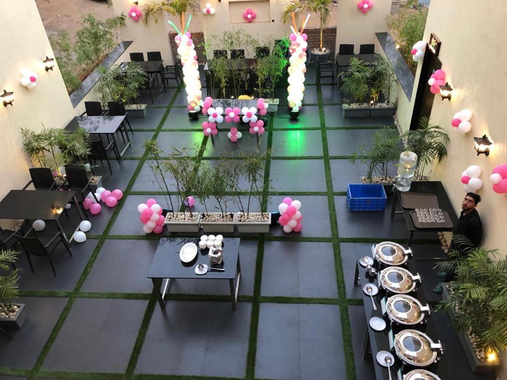 Hotel Shlok コールハープル エクステリア 写真